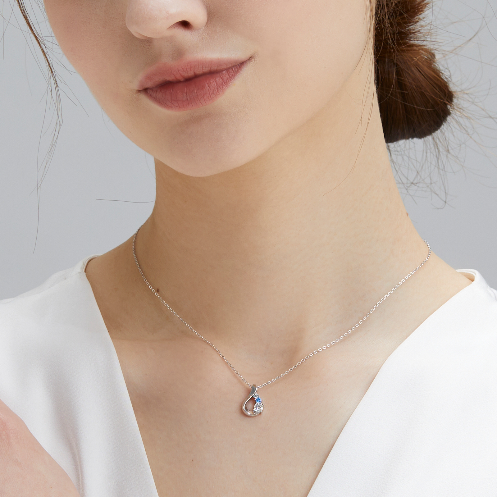 しずく モアサナイト ペンダント ネックレス レディース VVS1 410 KRKC