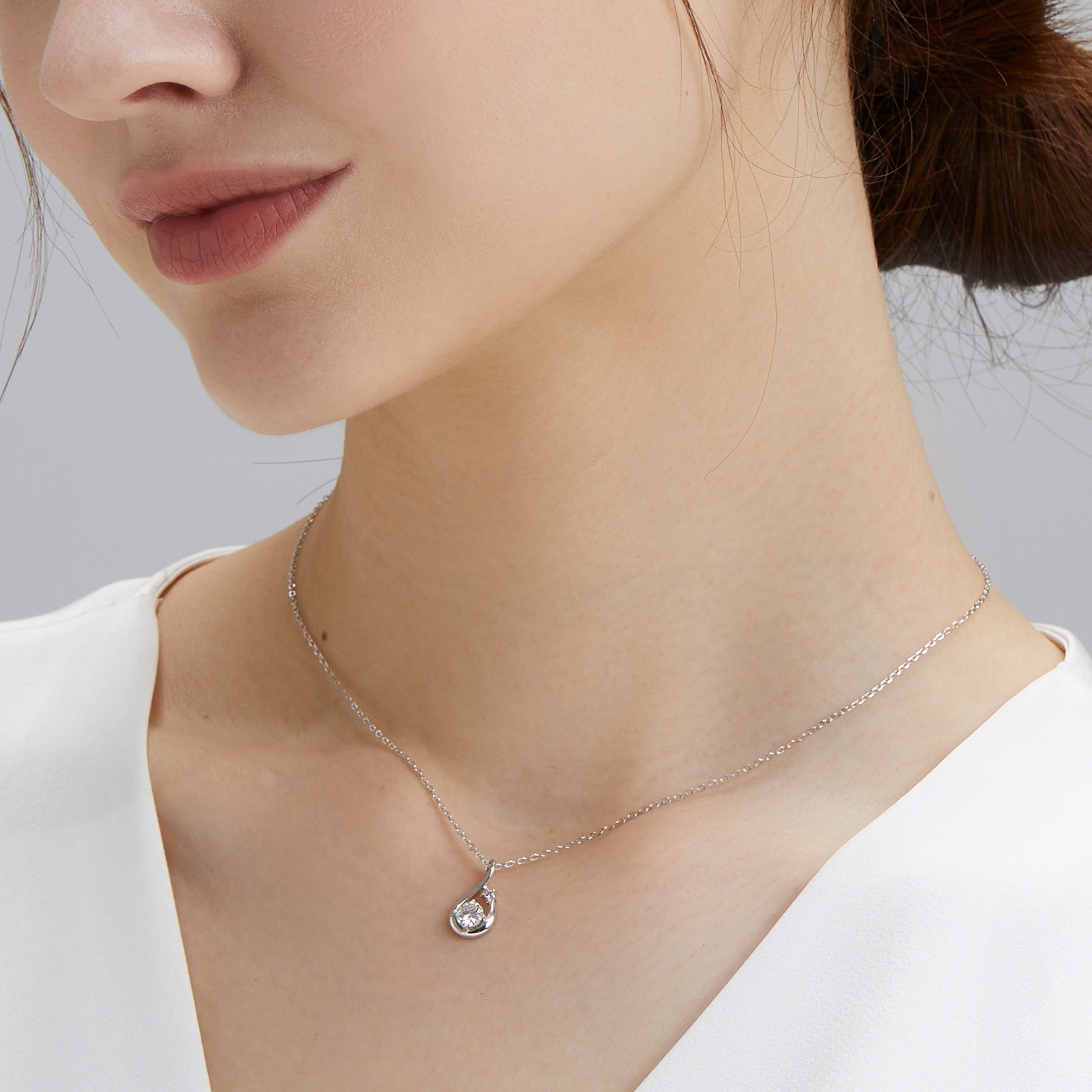 しずく モアサナイト ペンダント ネックレス レディース VVS1 0412 KRKC