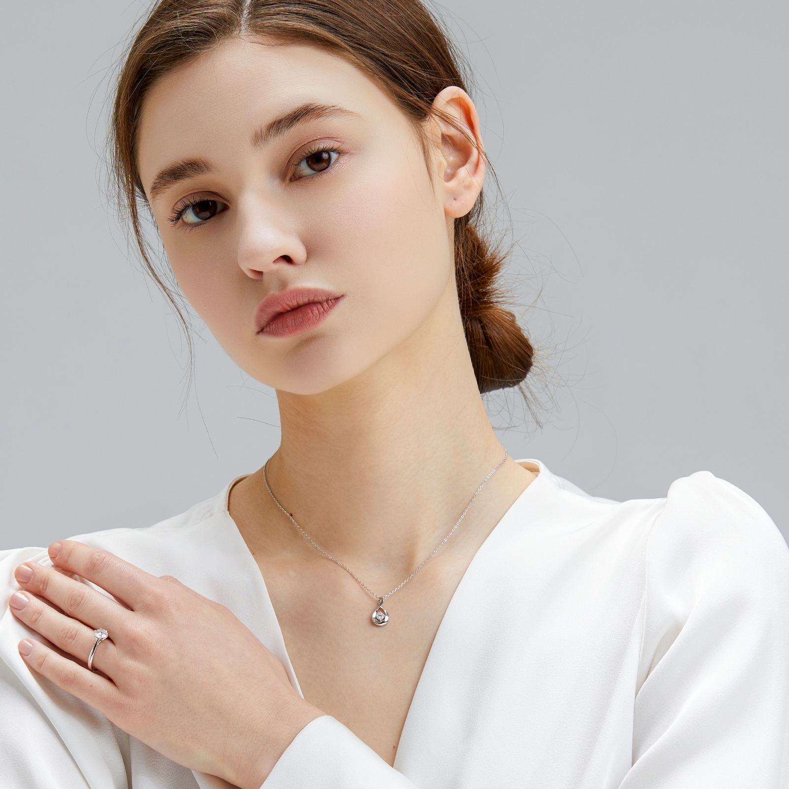 しずく モアサナイト ペンダント ネックレス レディース VVS1 0415 KRKC