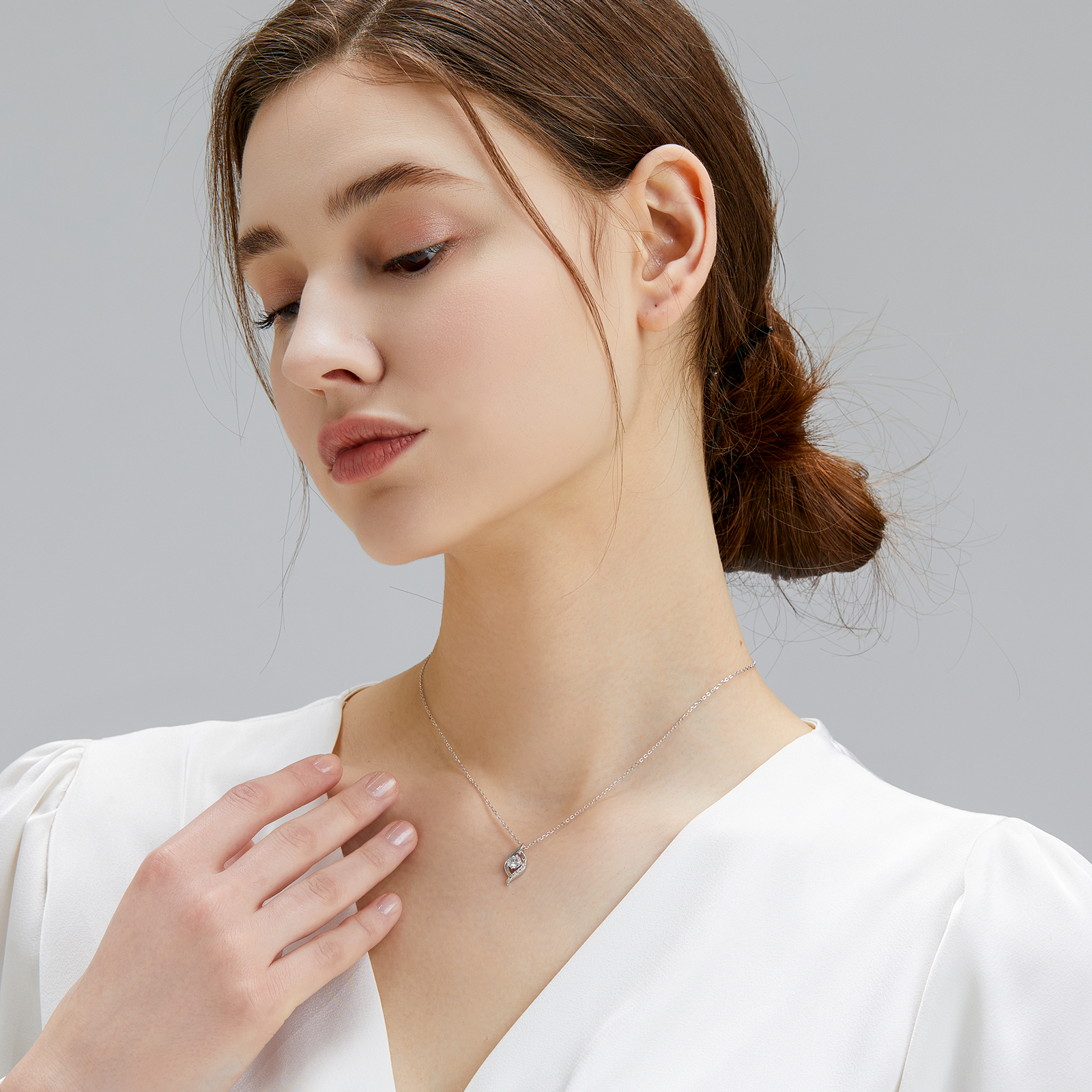 しずく モアサナイト ペンダント ネックレス レディース VVS1 0416 KRKC