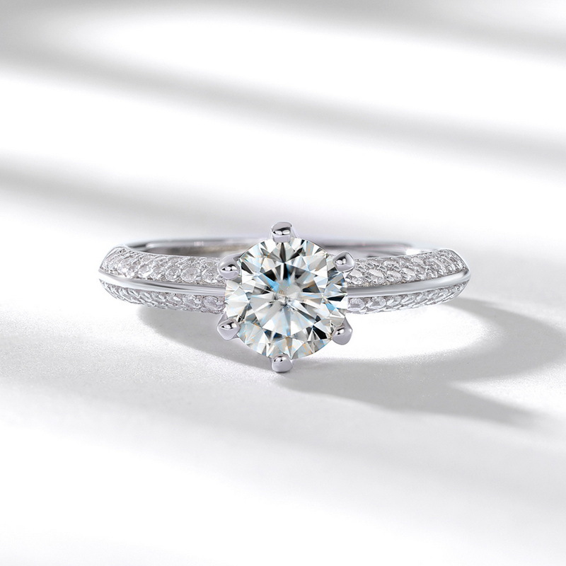 【ラボダイヤモンド】 K18 1カラット リング D VVS2 IGI認証 0002 KRKC