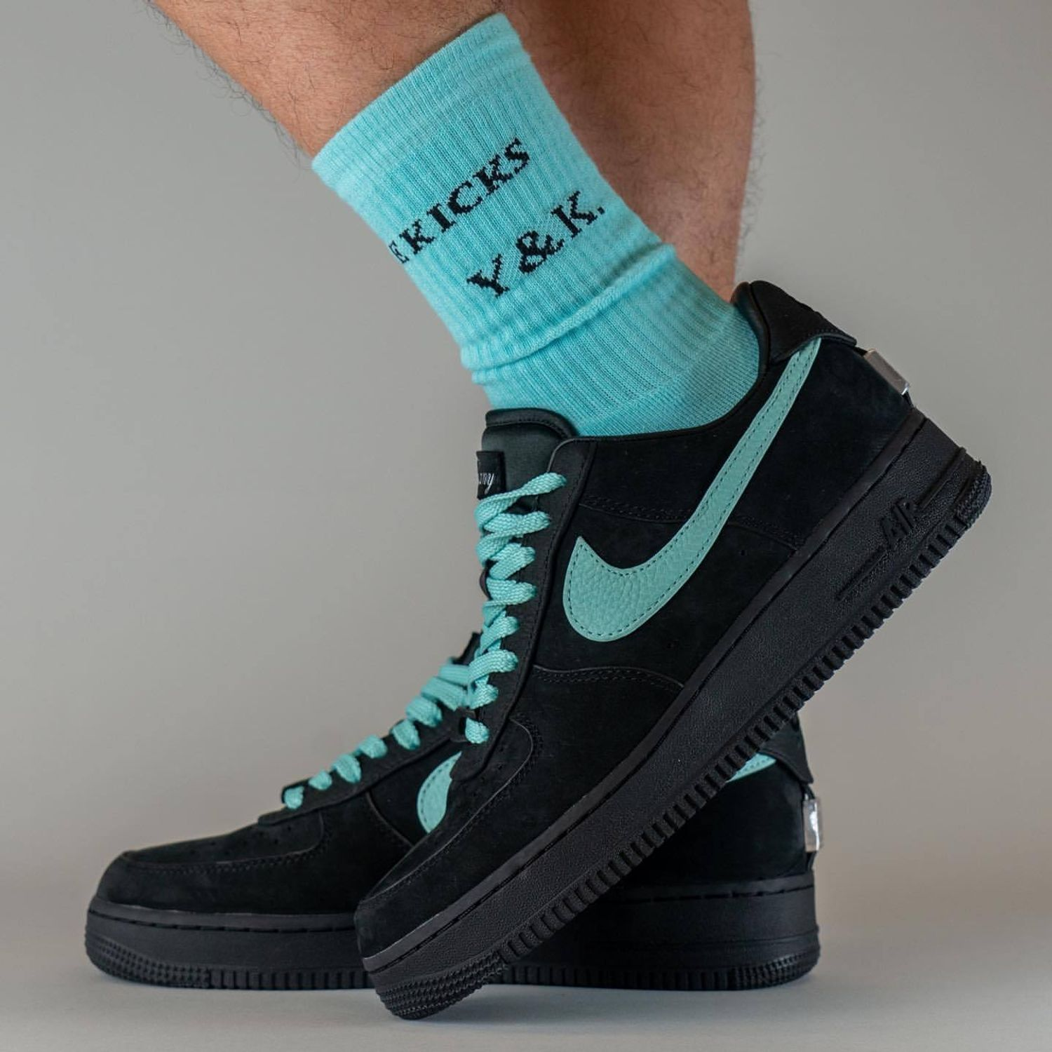 Tiffany & Co. × Nike Air Force 1 Low 