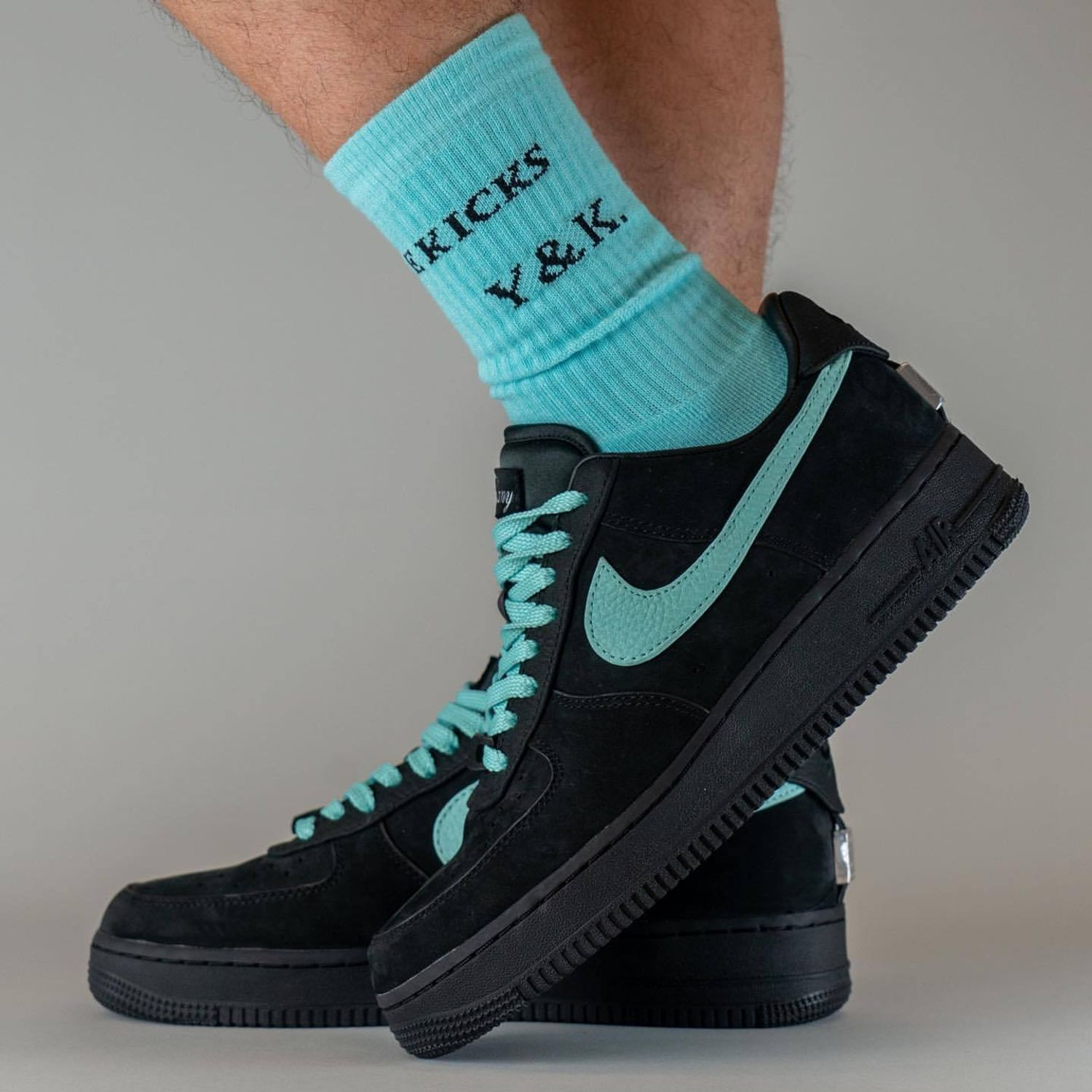 Tiffany & Co. × Nike Air Force 1 Low Tiffany & Co. × Nike Air Force 1 Low