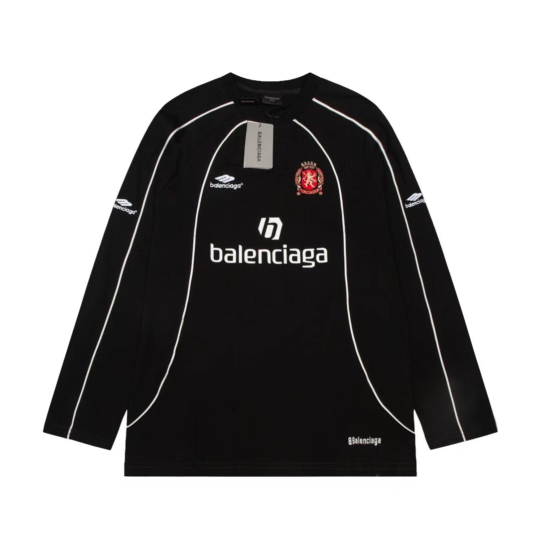 BALENCIAGA Men's Paris Soccer Long Sleeve T-Shirt Oversized BALENCIAGA Men's Paris Soccer Long Sleeve T-Shirt Oversized
