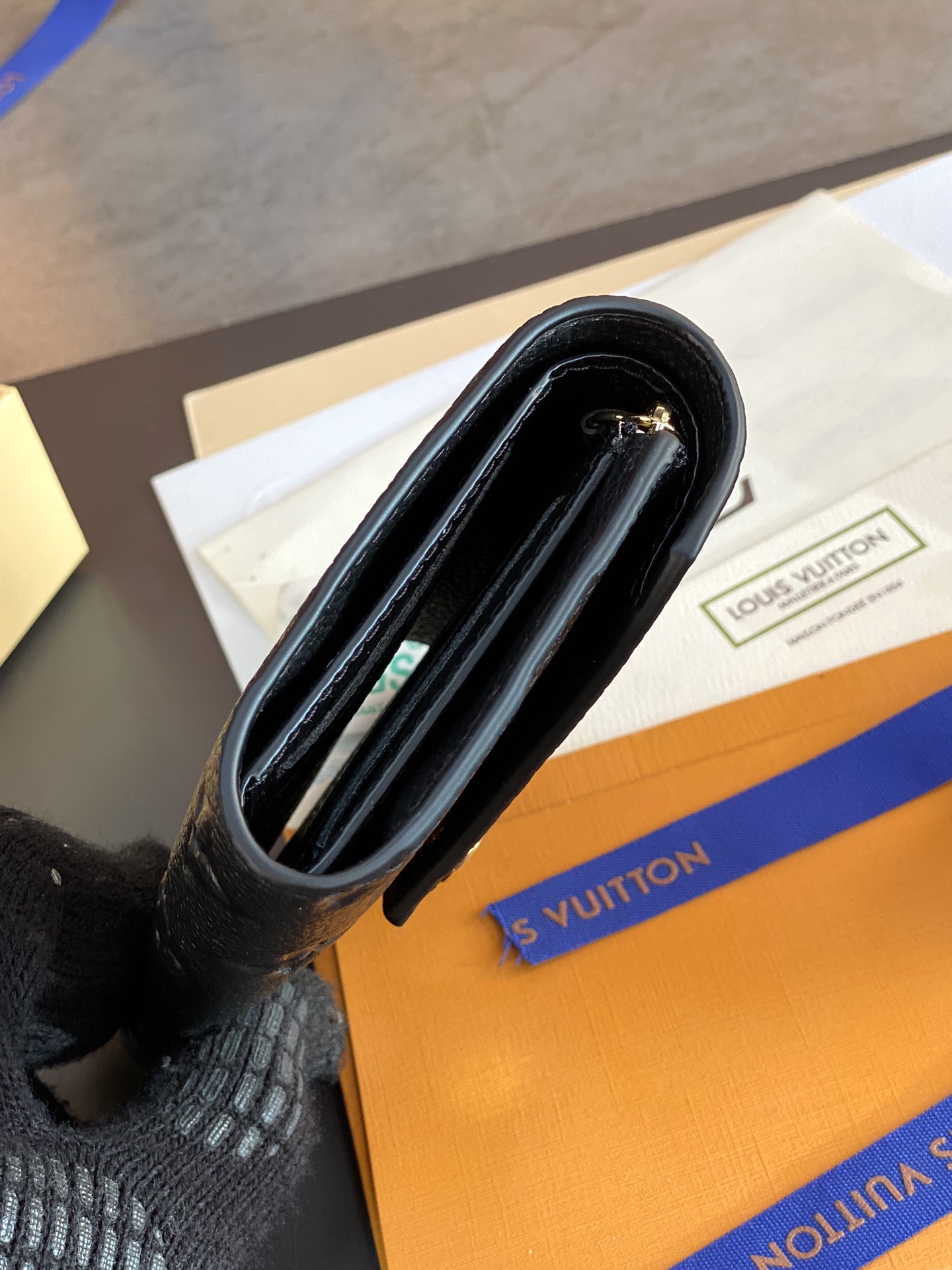 Louis Vuitton wallet （M64060）