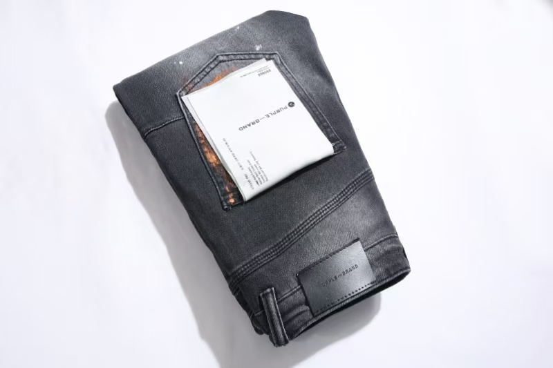 PURPLE BRAND Washed Paint Distressed Denim in Black  (P002-BOP）