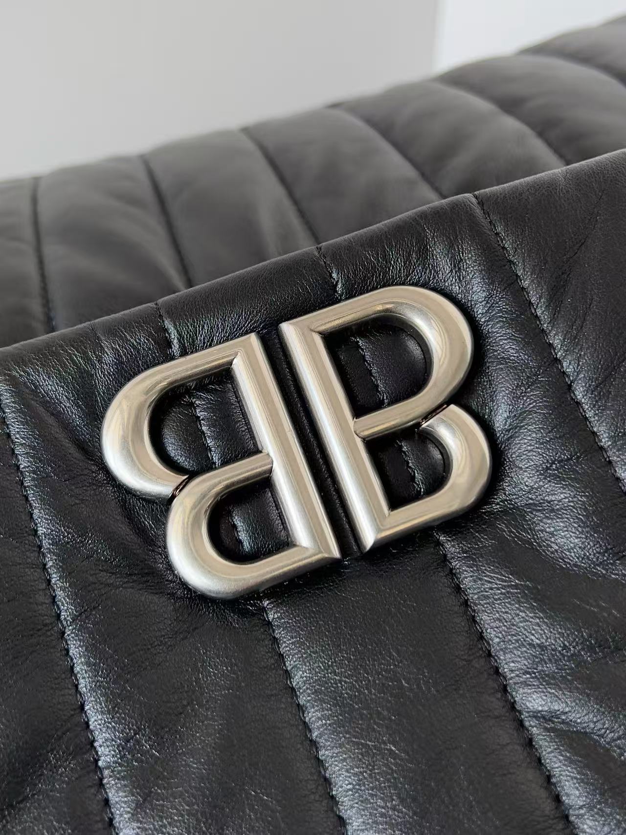 BALENCIAGA Black leather MEDIUM MONACO CHAIN BAG（7659452AASE1000）