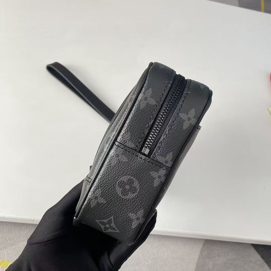 Louis Vuitton Monogram Eclipse Pochette Kasai  Bag（M82076）