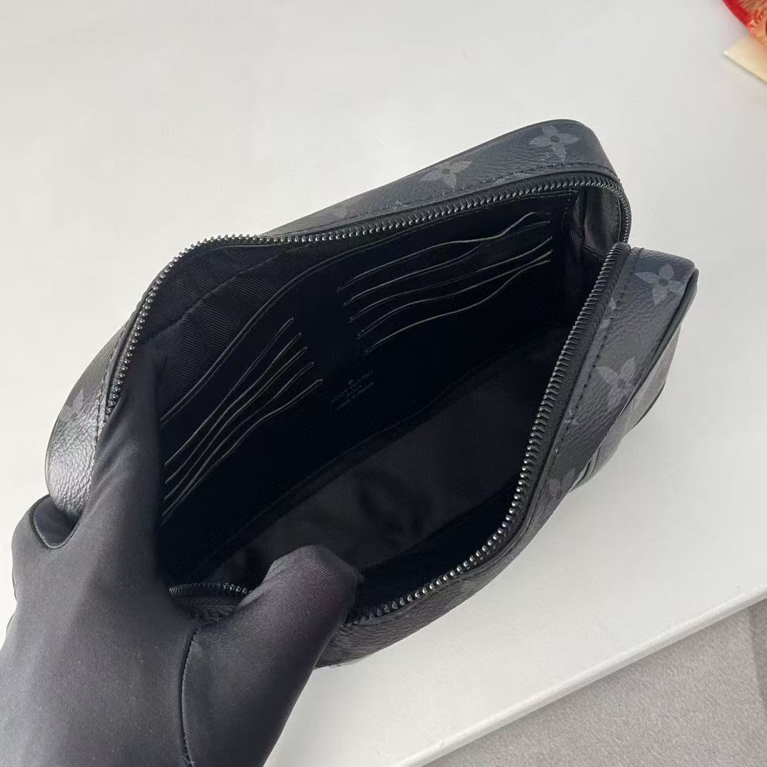 Louis Vuitton Monogram Eclipse Pochette Kasai  Bag（M82076）