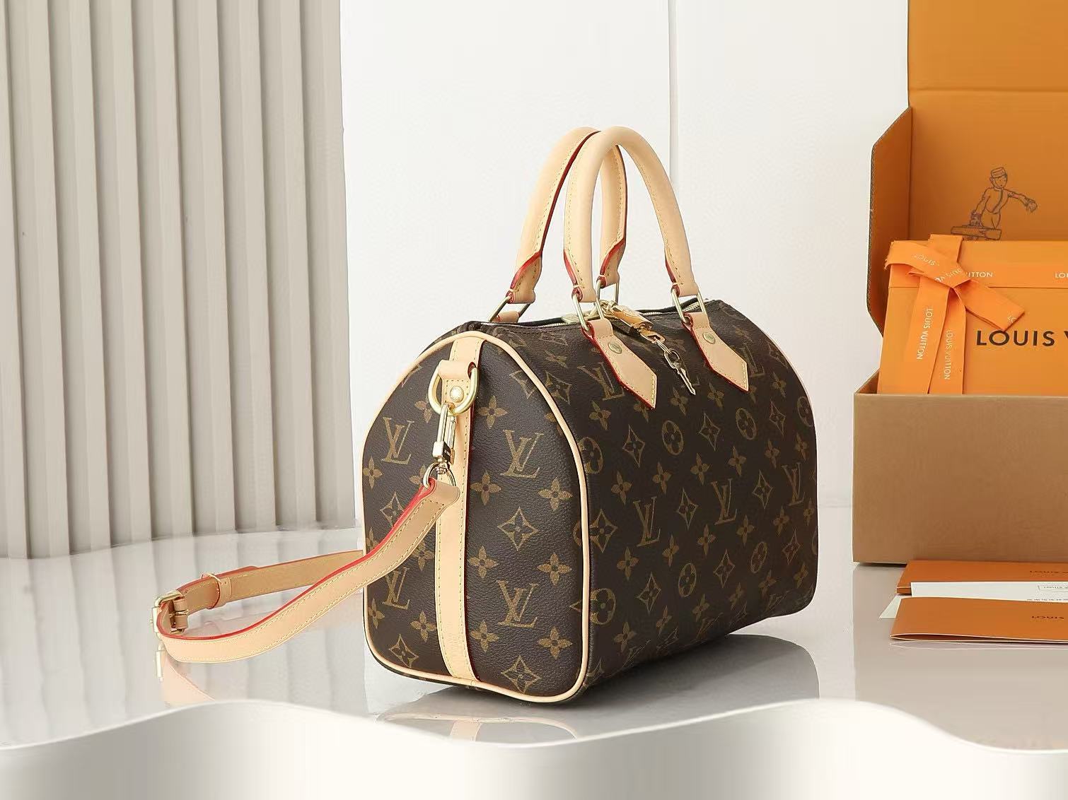 Louis Vuitton Speedy Bandouliere 25 Monogram Canvas Tote/Shoulder Bag（M41113）