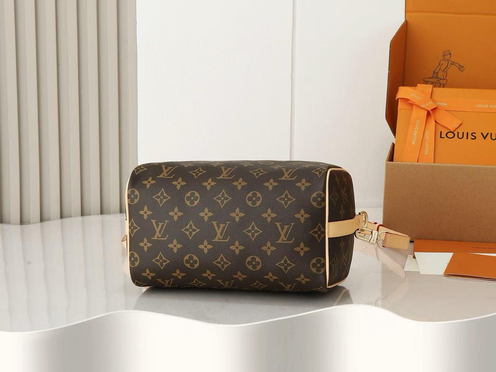 Louis Vuitton Speedy Bandouliere 25 Monogram Canvas Tote/Shoulder Bag（M41113）