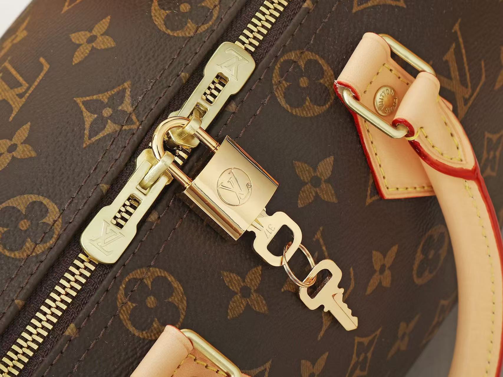 Louis Vuitton Speedy Bandouliere 25 Monogram Canvas Tote/Shoulder Bag（M41113）