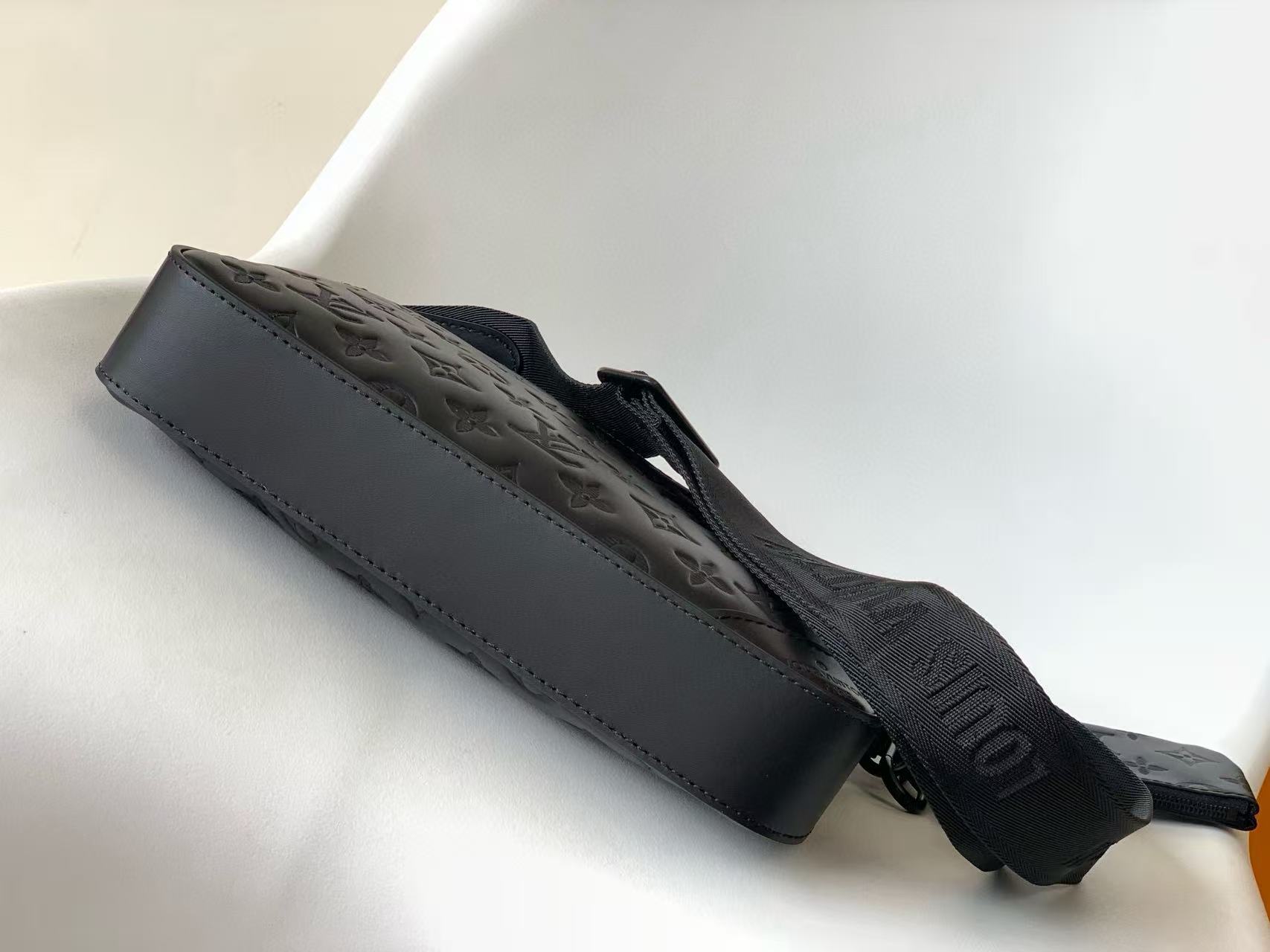 Louis Vuitton Men's Duo Shoulder Crossbody Bag（M69827）