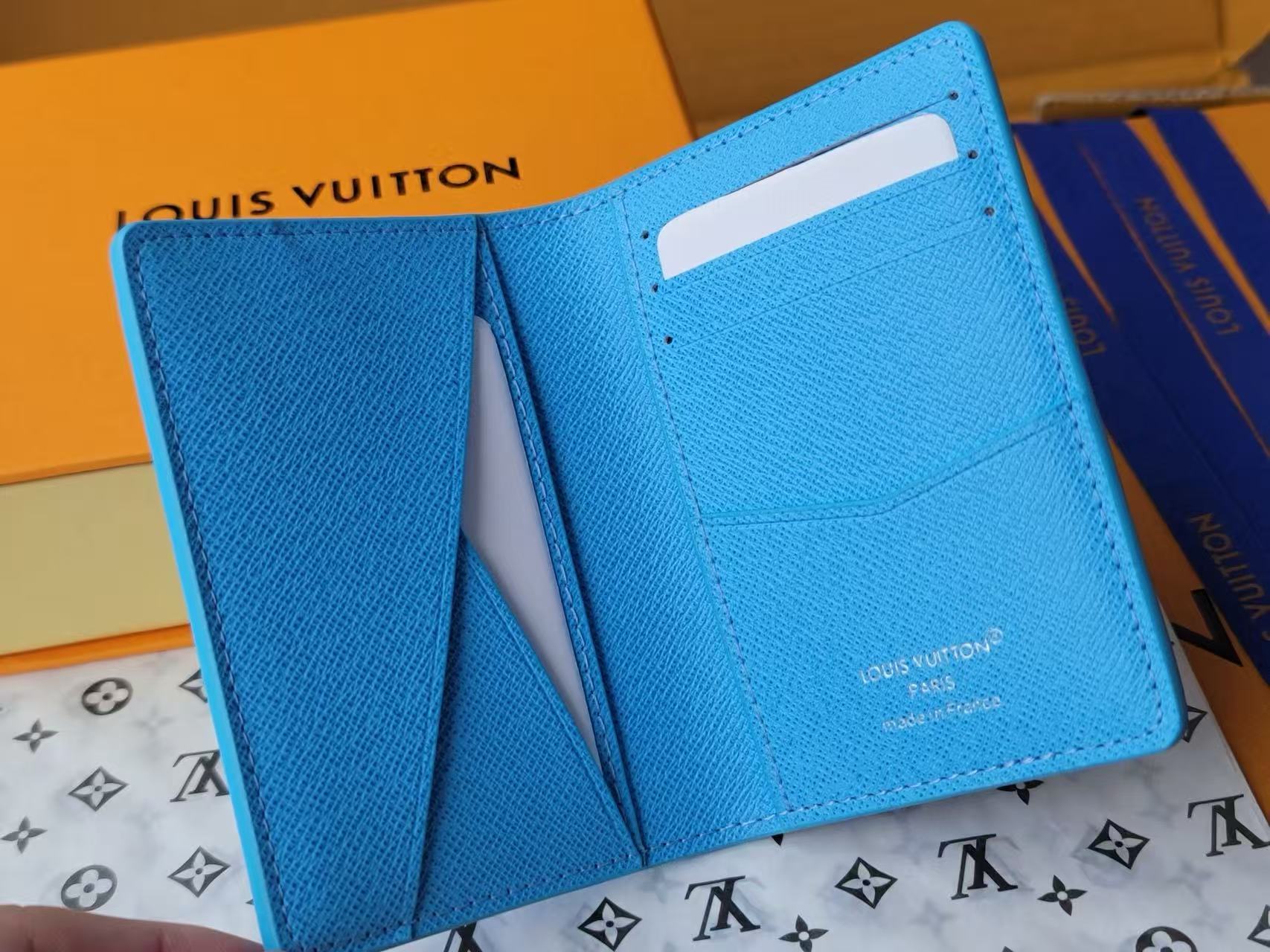  Louis Vuitton Poche Card Case Organizer(M14881）