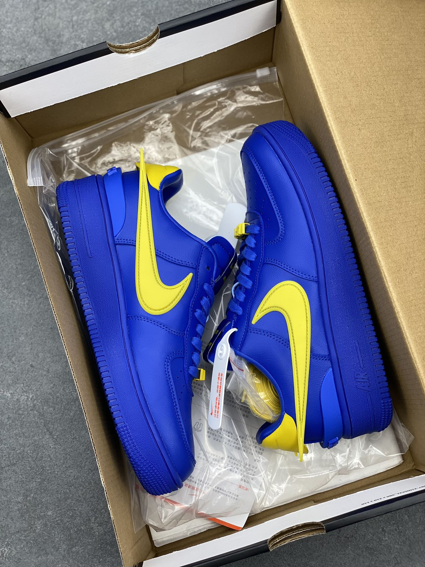 AMBUSH × Nike Air Force 1 Low "Game Royal and Vivid Sulfur"（DV3464-400）
