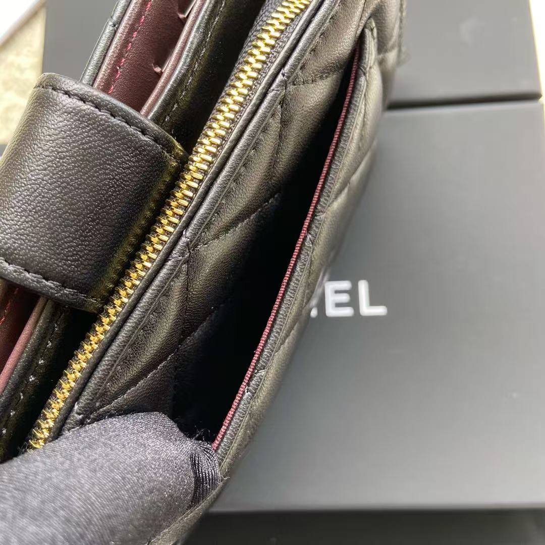 CHANEL Matelassé Coco Mark Bifold Wallet A48667（A48667）
