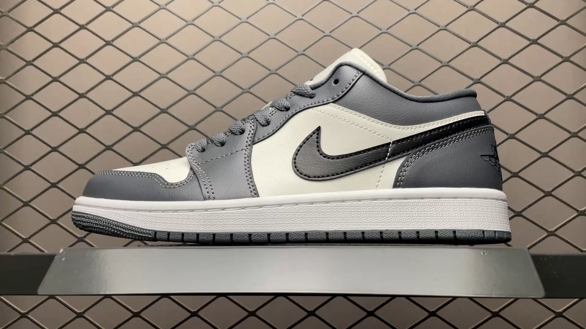 Nike Women's Air Jordan 1 Low 