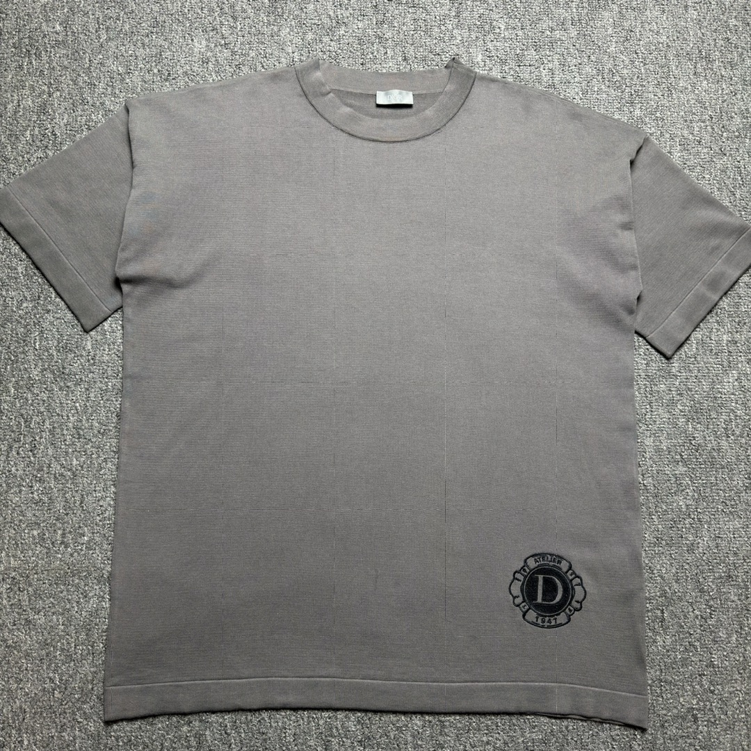 Dior T-shirts（483M648AT823-C889）