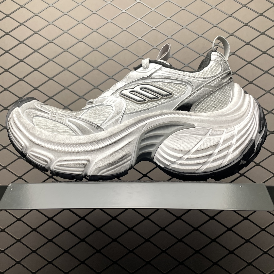 Balenciaga 10XL orange sneakers(784344W2MV29110) Balenciaga 10XL orange sneakers(784344W2MV29110)
