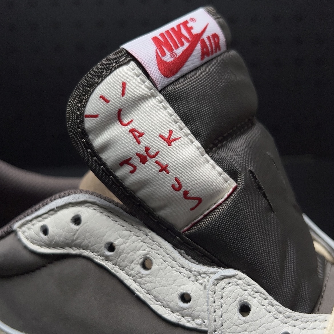 Travis Scott × Nike Air Jordan 1 Low OG SP "Reverse Mocha/Sail and Ridgerock"（DM7866-162）