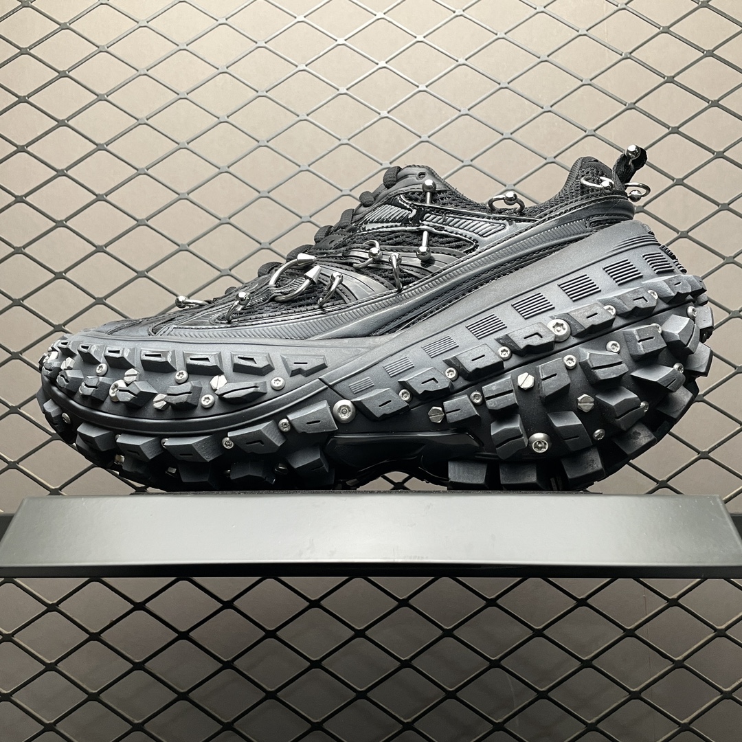 BALENCIAGA Bouncer (Defender) Screw Sneaker With Piercings