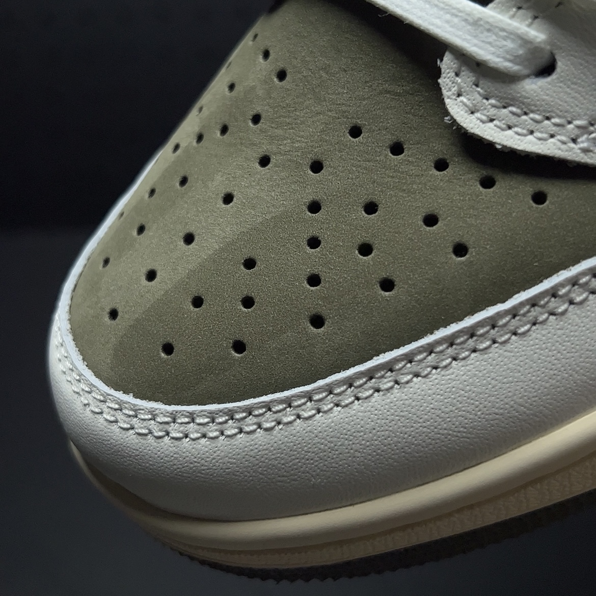 Travis Scott × Nike Air Jordan 1 Low OG SP "Olive"(DM7866-200)