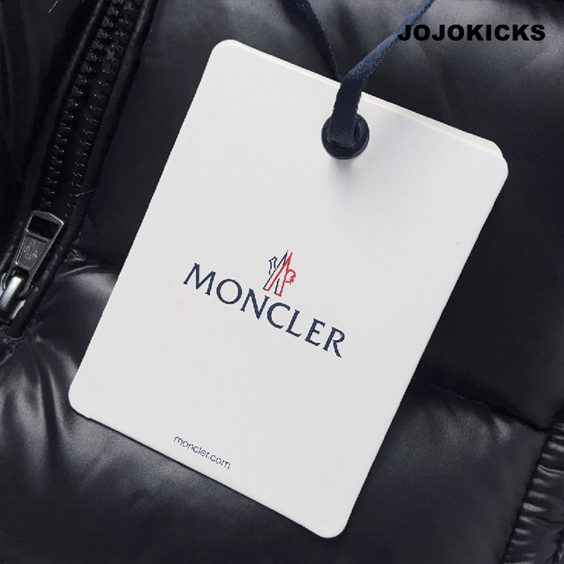 Moncler Bormes logo patch hooded vest（H20911A0021668950-999）