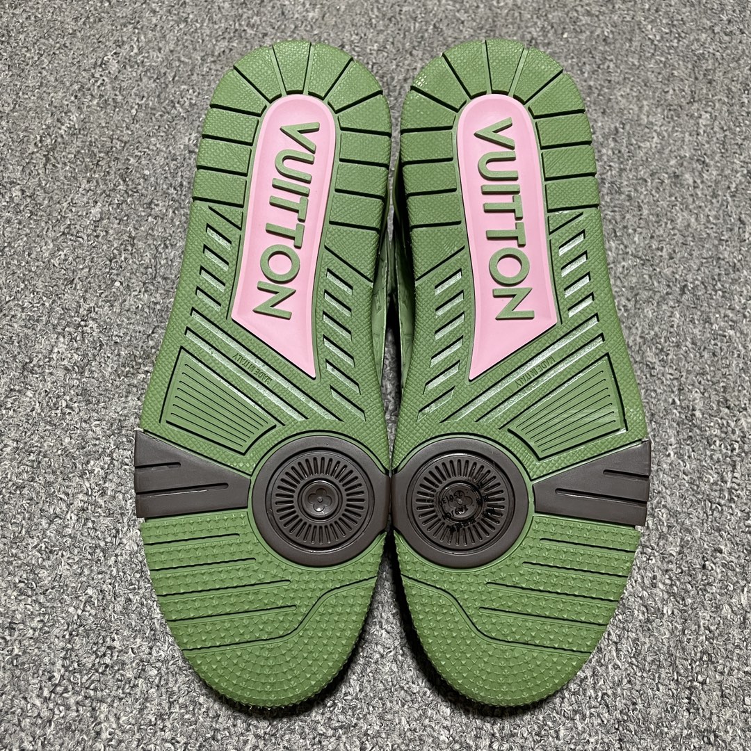 Louis Vuitton Trainer Line Sneakers (1ACR6E )