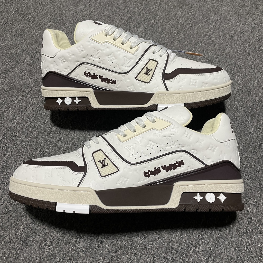 Louis Vuitton Trainer Line Sneakers (1ACR5K )