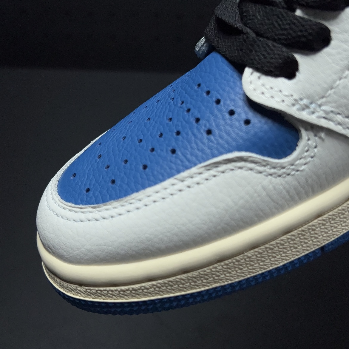 若者に人気のブランド LJR】Travis Scott × Fragment × Nike Air Jordan 1 Retro High 靴