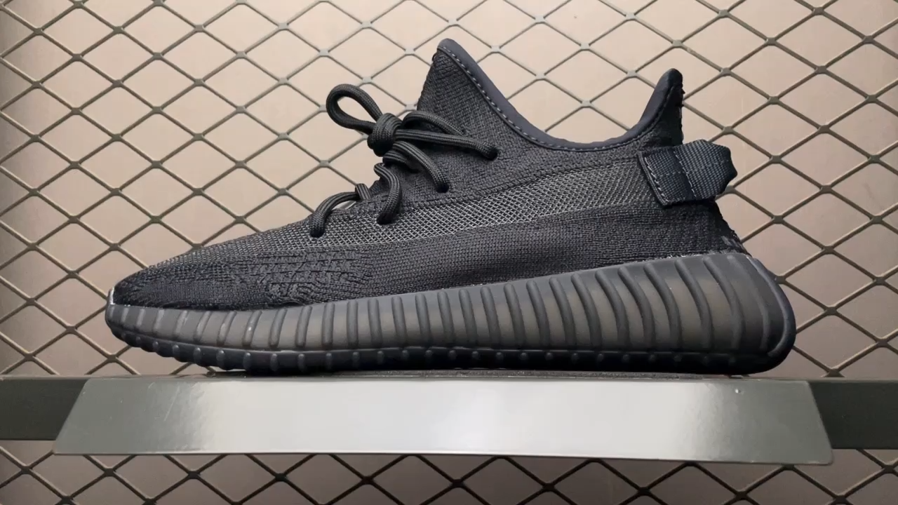adidas YEEZY Boost 350 V2 adidas YEEZY Boost 350 V2