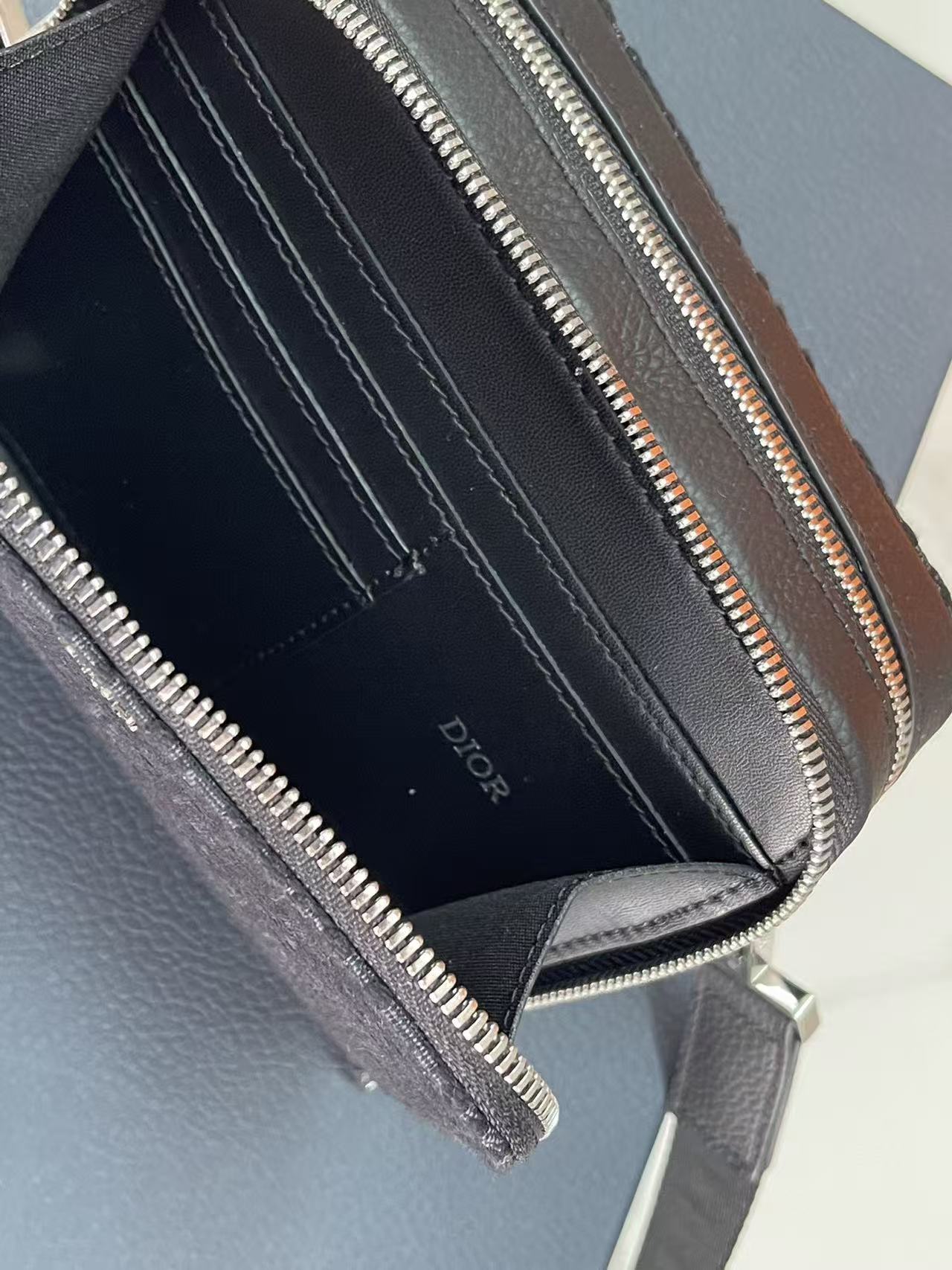 Dior Zip pouch with strap Dior Oblique Jacquard（2OBBC119YSE-H05E）