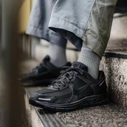 女神特價款Nike Zoom Vomero 5 碳黑黑魂復古透氣老爹慢跑休閒鞋男女BV1358-003 | 日本關西海外代購專家直營店|  樂天市場Rakuten