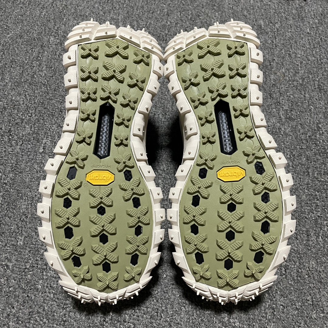 Moncler MONCLER Trailgrip Low Top Sneakers （4M00110M267121I）