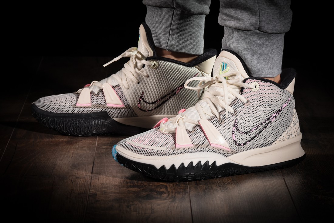 NIKE KYRIE 7 PALE IVORY for &pound;235.00 | kicksmaniac.com