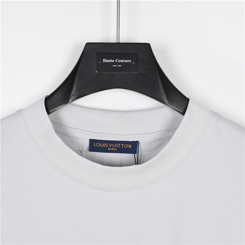 LouisVuitton three-dimensional logo letter T-shirt（121929）