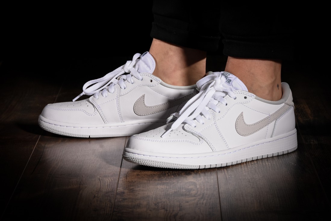 NIKE AIR JORDAN 1 RETRO LOW OG NEUTRAL GREY for £200.00 | kicksmaniac.com