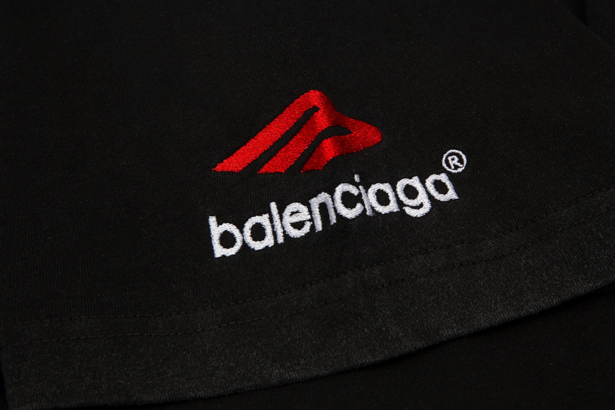 BALENCIAGA Black cotton sweatshirt with logo(123530）