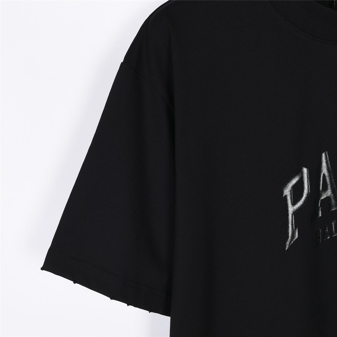 balenciaga Frayed edge ripped T-shirt（124362）