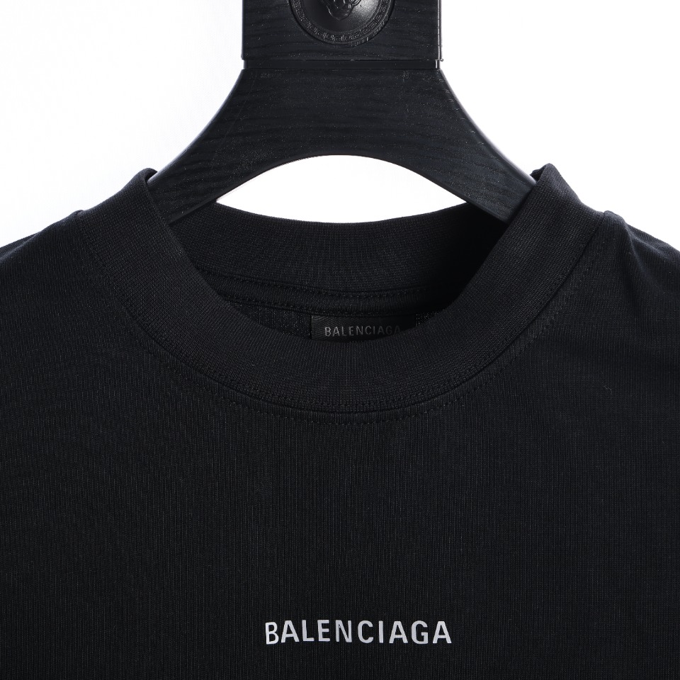 Balenciaga T-shirt with glowing letters on the back（124795）