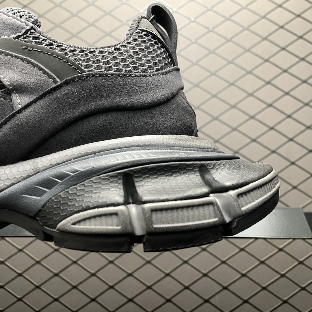 BALENCIAGA 3XL sneakers WORN-OUT SNEAKER suede（759693W3XLI1819）