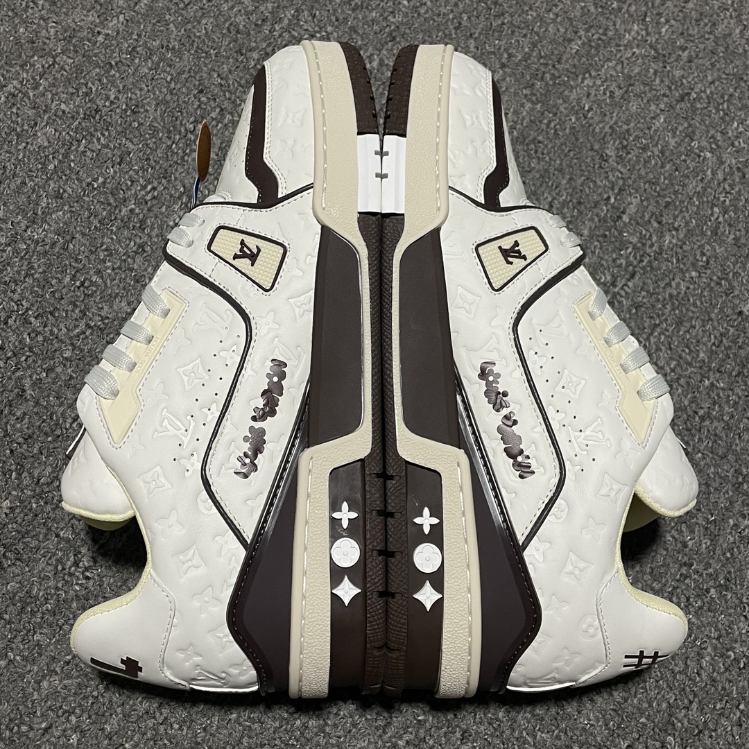 Louis Vuitton Trainer Line Sneakers (1ACR5K )