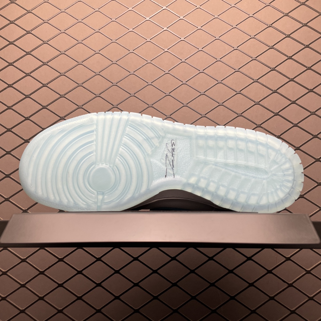 Futura × Nike SB Dunk Low "White and Geode Teal（HF6061-400）