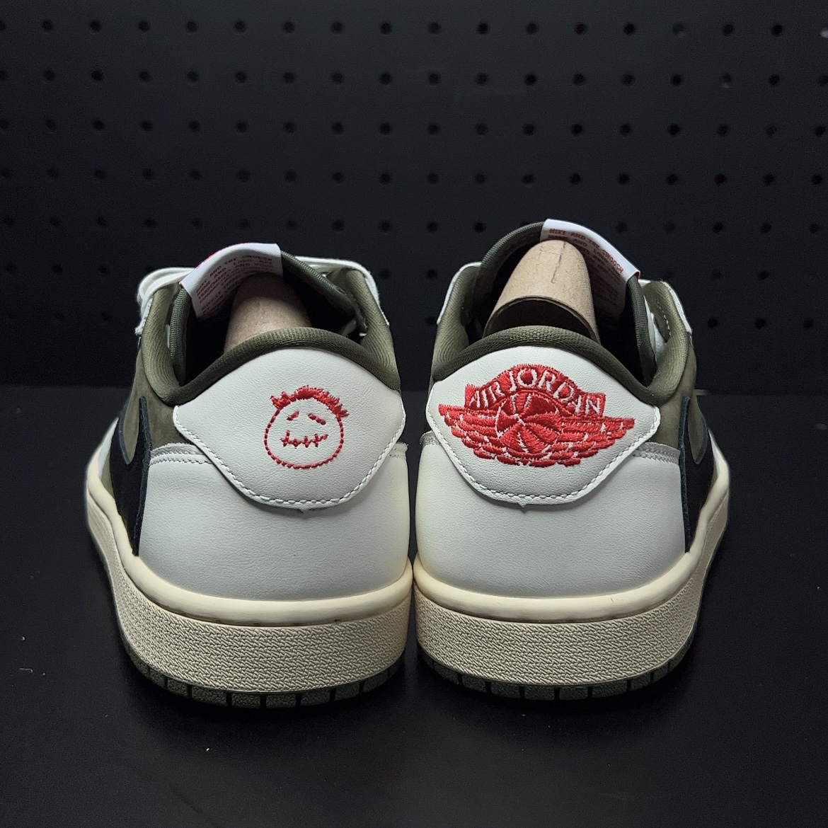Travis Scott × Nike Air Jordan 1 Low OG SP "Olive"(DM7866-200)