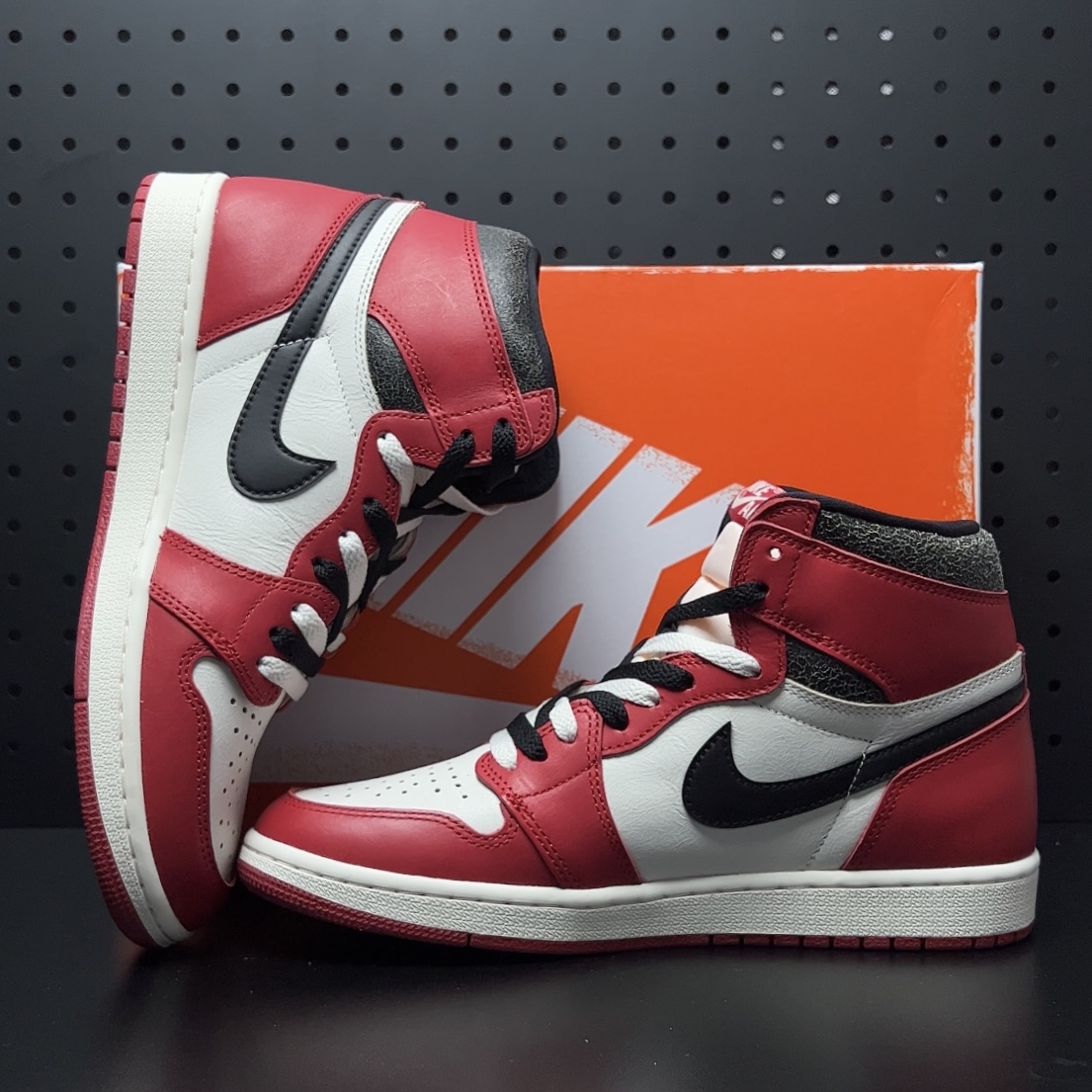 Nike Air Jordan 1 High OG "Lost & Found/Chicago"（DZ5485-612）