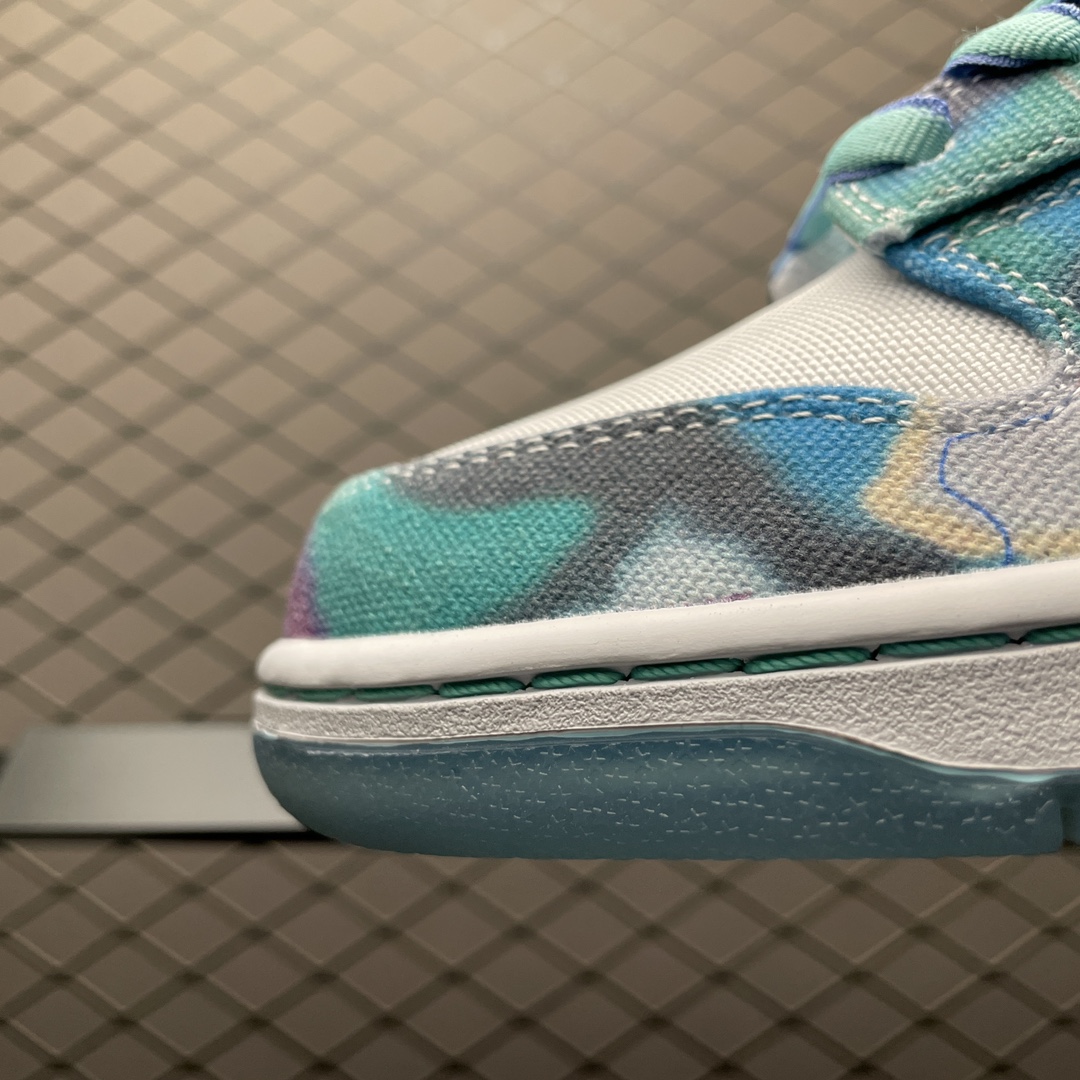 Futura × Nike SB Dunk Low "White and Geode Teal（HF6061-400）