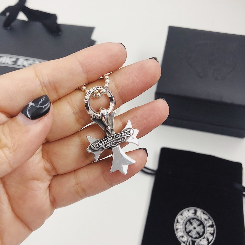 CHROME HEARTS Cross Flower Necklace（CHROME HEARTS 243）