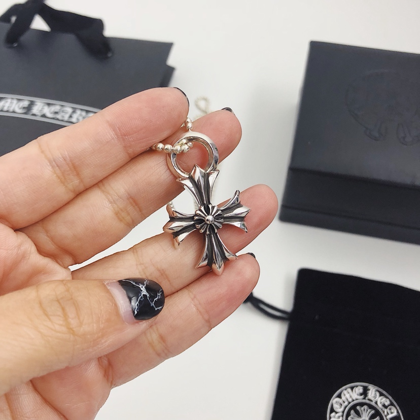 CHROME HEARTS Cross Flower Necklace（CHROME HEARTS 243）