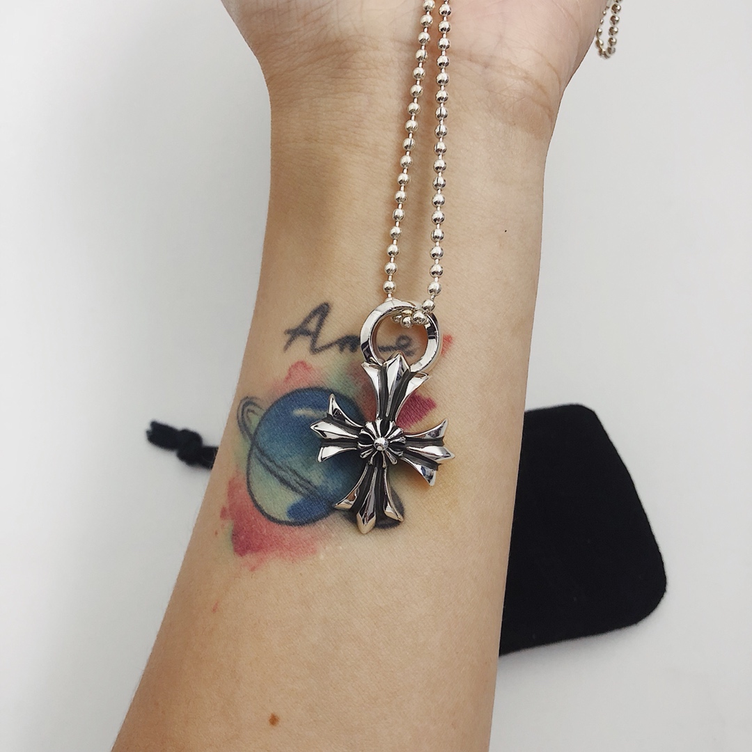 CHROME HEARTS Cross Flower Necklace（CHROME HEARTS 243）