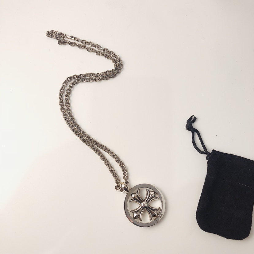 CHROME HEARTS Large round cross necklace（CHROME HEARTS 249）
